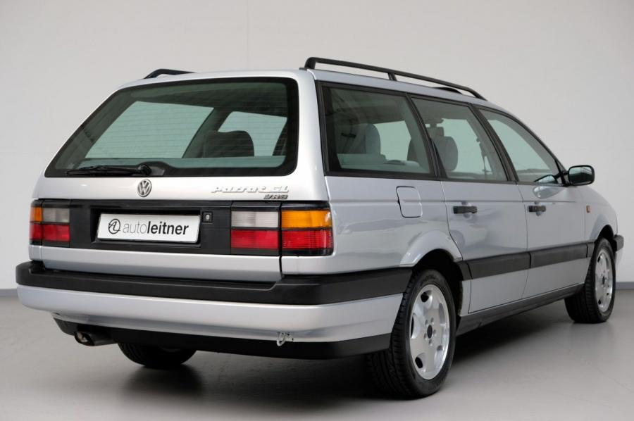  Volkswagen Passat VR6 Variant Satinsilber Metallic (B3) 1992 года  (фото 14 из 51)